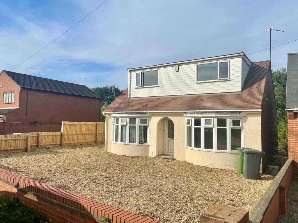 Main image of property: Peterborough Road, Farcet, PE7 3BW