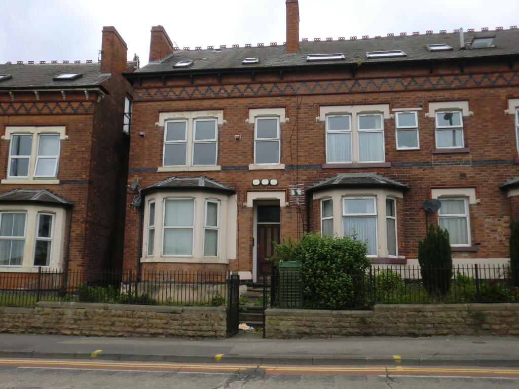 2 bedroom flat for rent in Woodborough Road, Mapperley Park, NG3