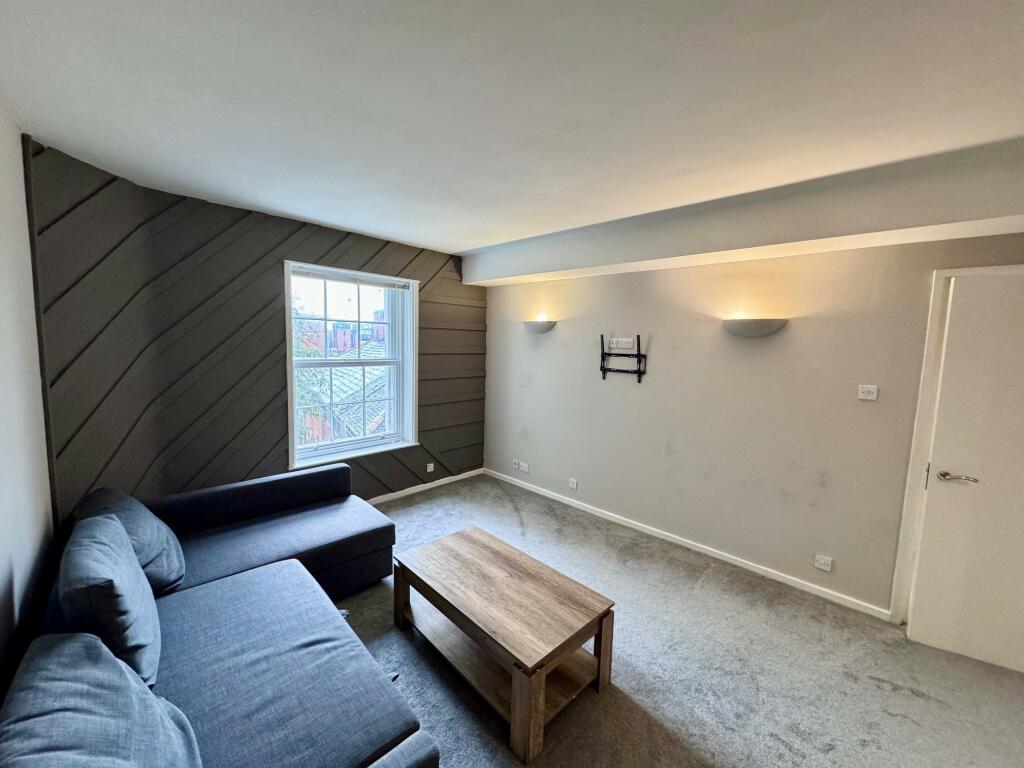 1 bedroom apartment for rent in Kings Court, Commerce Square, NG1