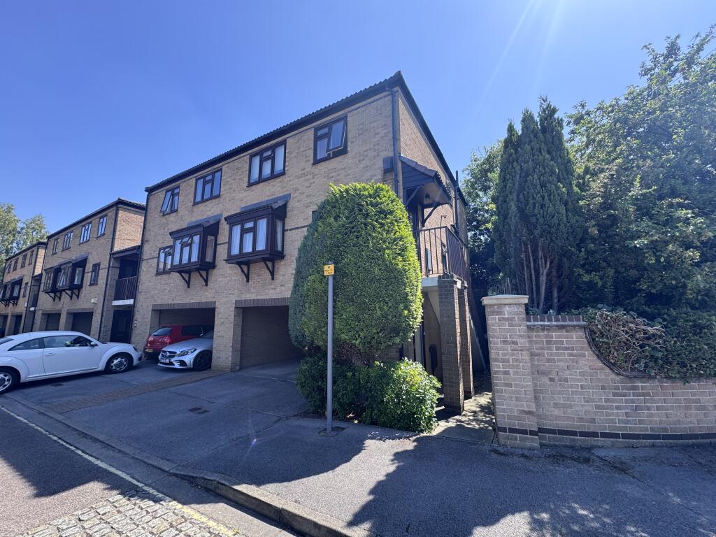 Main image of property: Lenton Manor, Lenton, NG7