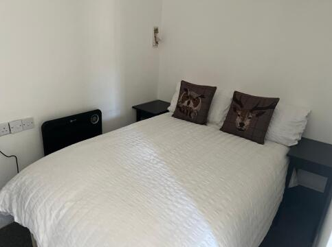 Main image of property: Vicars Court, Clipstone, NG21 9AS