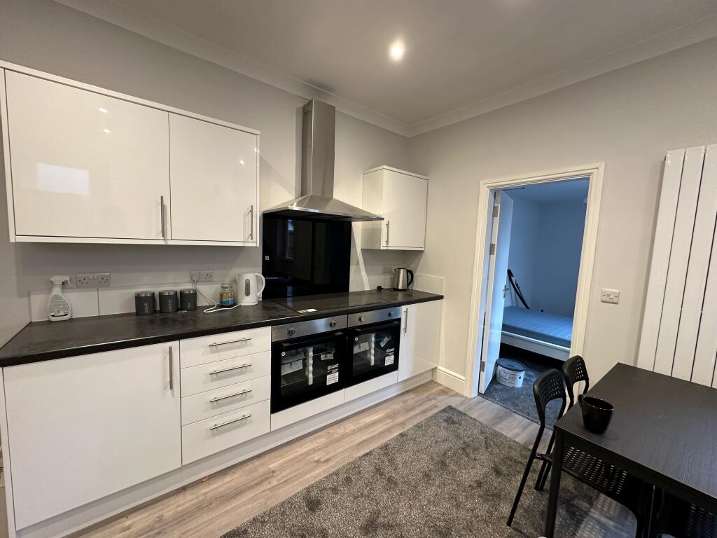 Main image of property: Southwell Road West, Mansfield, NG18 4EH