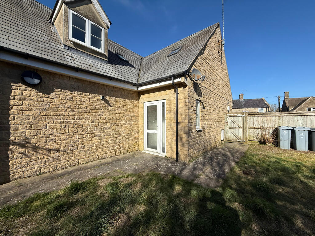Main image of property: The Green, Chipping Norton
