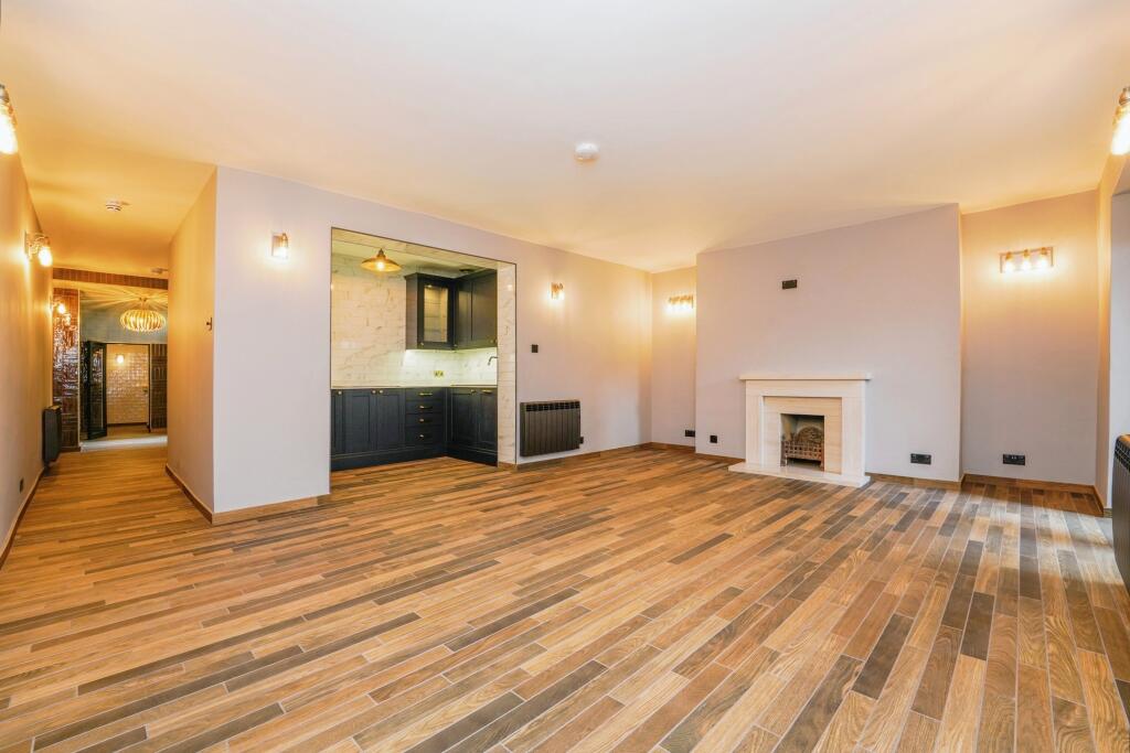 Main image of property: London Road, Cheltenham