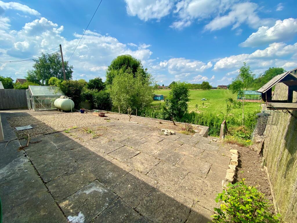 Main image of property: The Bight, Pershore