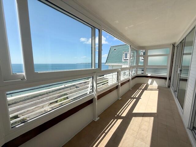 Main image of property: SEA VIEWS EAST CLIFF