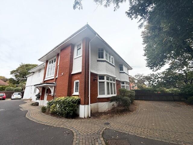 Main image of property: Beechwood Avenue, Southbourne