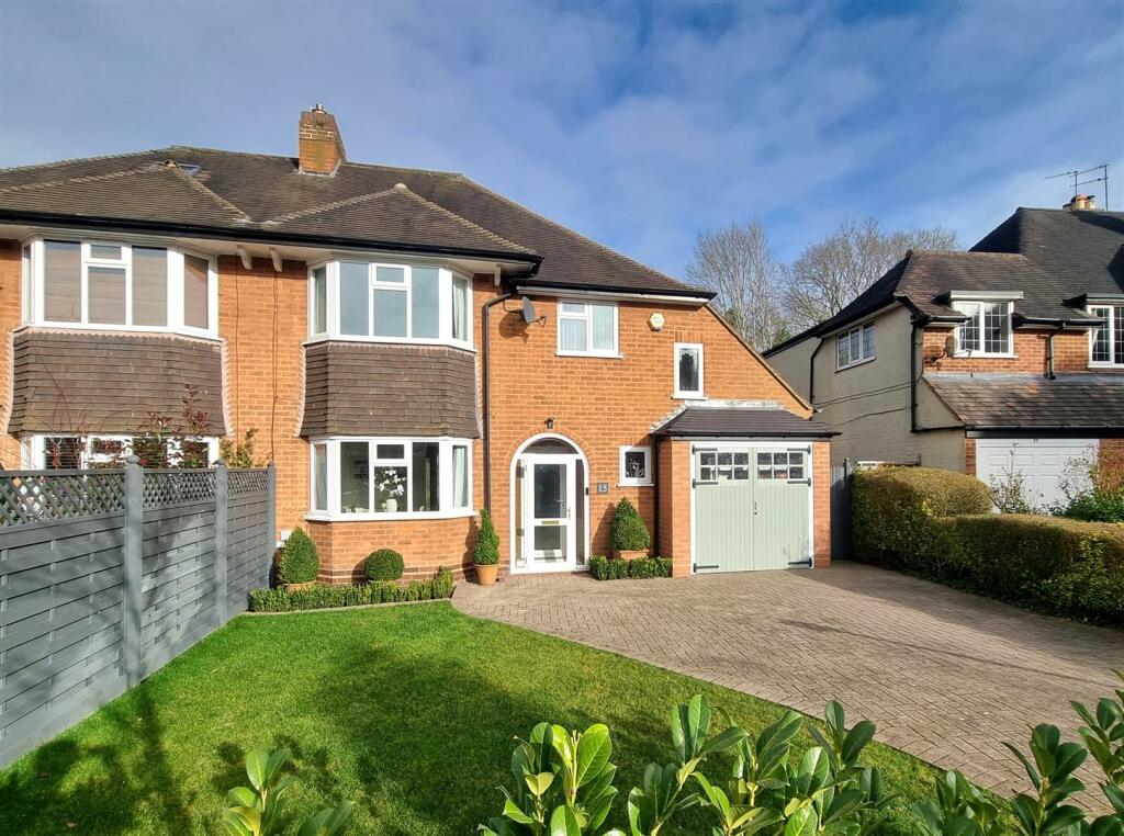 4 bedroom semidetached house for sale in Witley Avenue, Solihull, B91