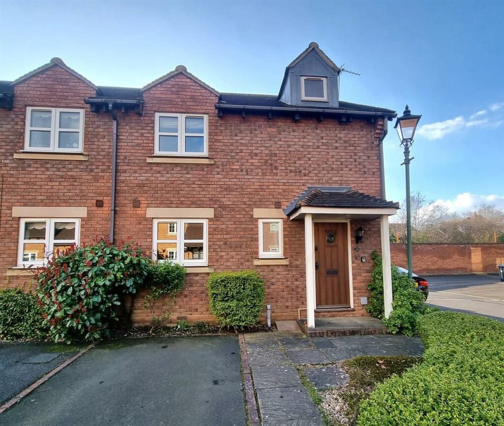 2 bedroom retirement property for sale in The Spinney, Solihull, B91