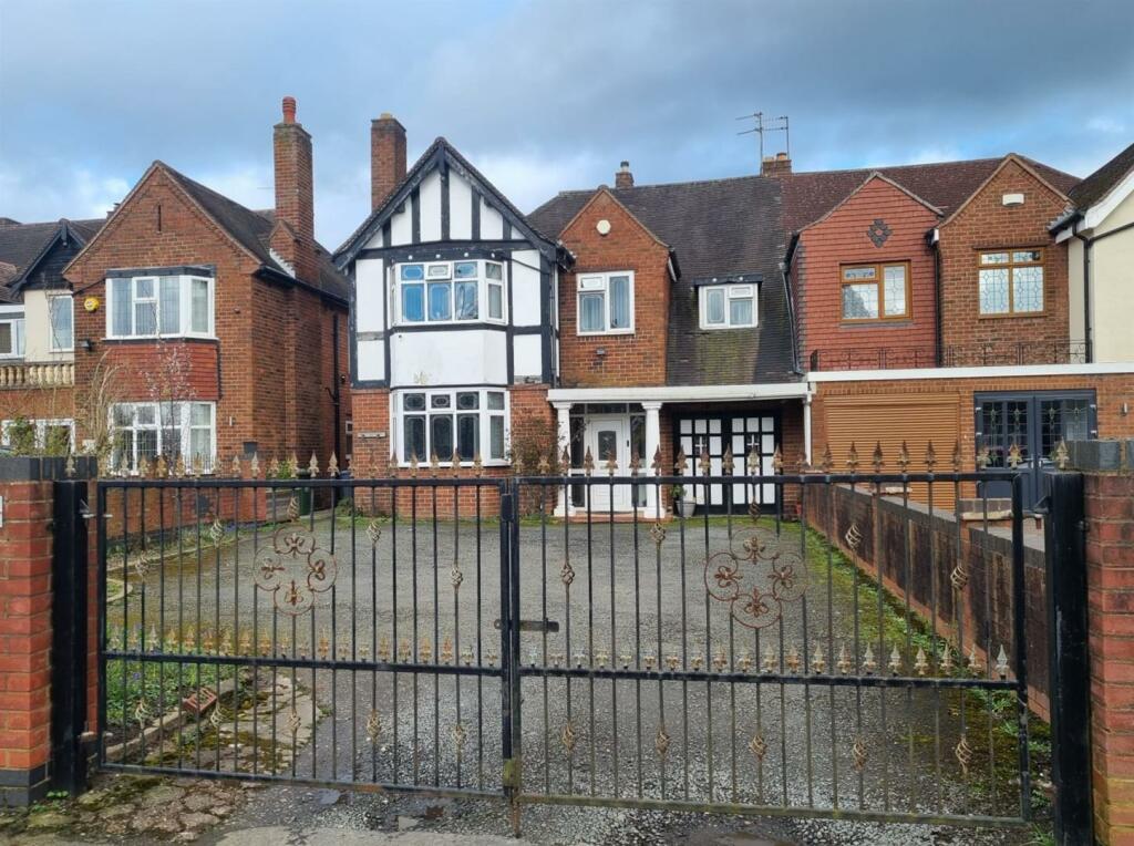 5 bedroom semi-detached house for sale in Warwick Road, Olton, Solihull, B92