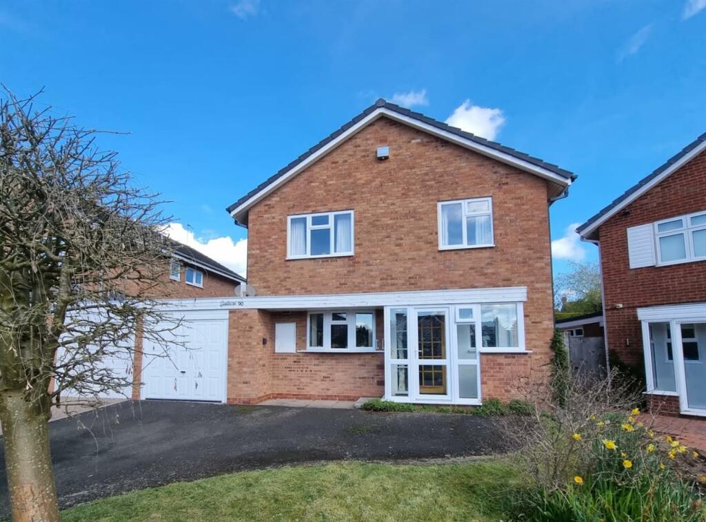 4 bedroom link detached house for sale in Beauchamp Road, Solihull, B91