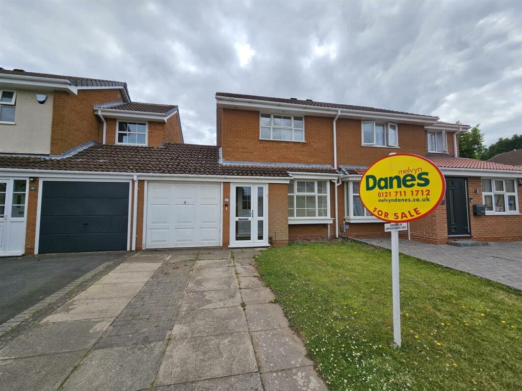 2 bedroom semidetached house for sale in Shelsley Way, Hillfield