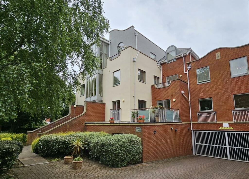 2 bedroom apartment for sale in Whitefriars, School Lane, Solihull, B91