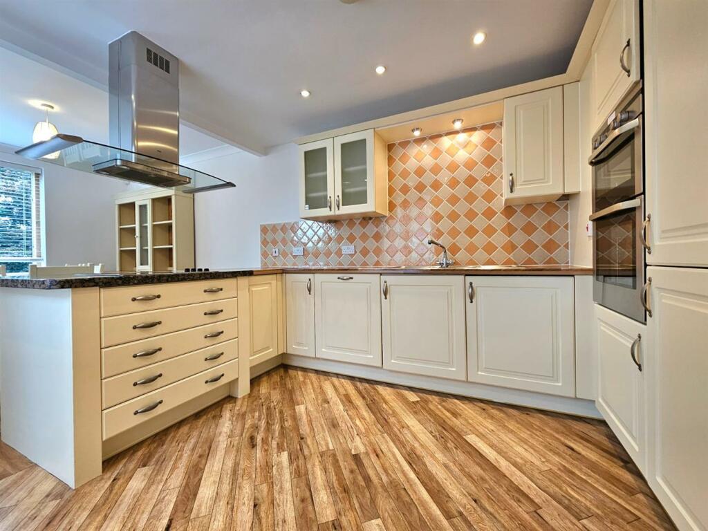Additional property image - Whitefriars, School Lane, Solihull