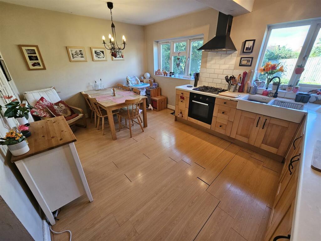 Additional property image - Meadow Grove, Solihull