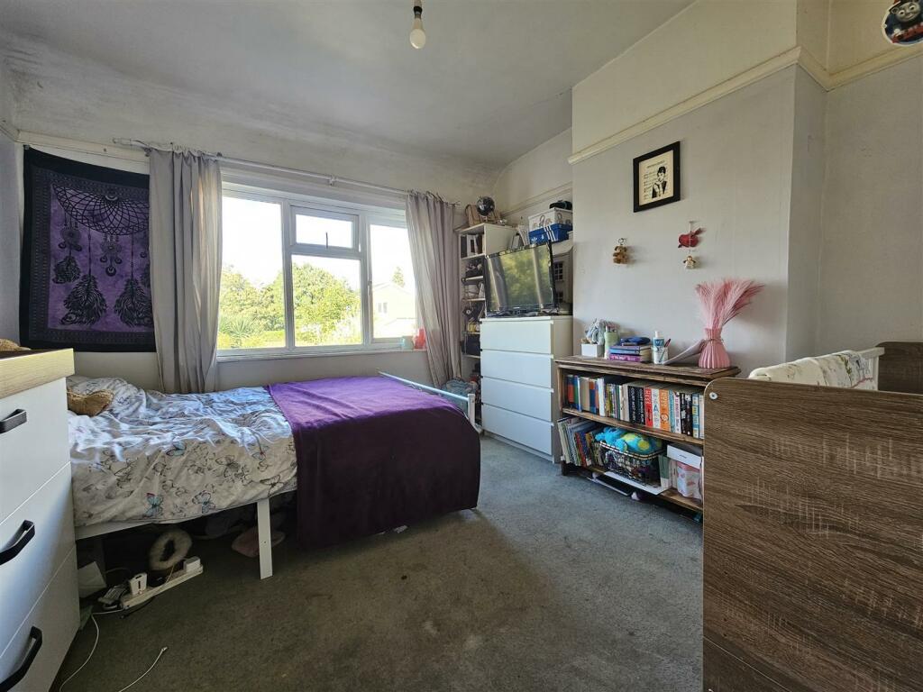 Additional property image - Meadow Grove, Solihull