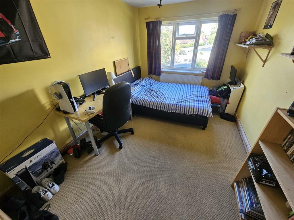 Additional property image - Meadow Grove, Solihull