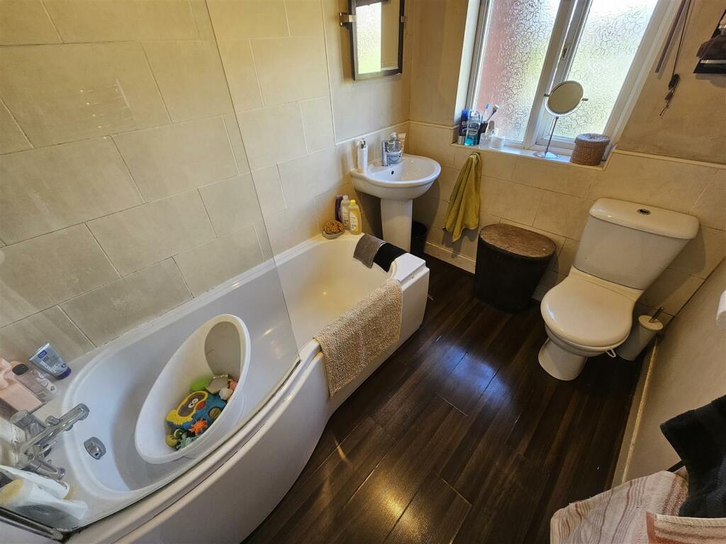 Additional property image - Meadow Grove, Solihull