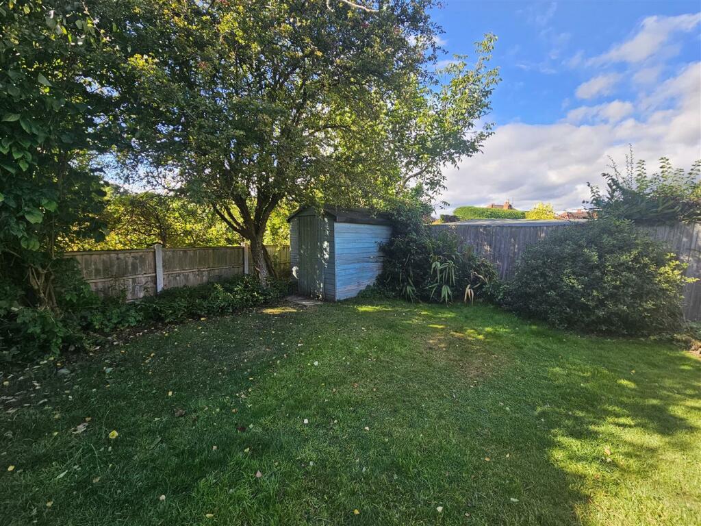 Additional property image - Meadow Grove, Solihull