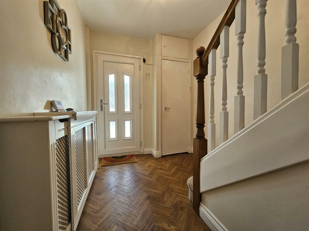 Additional property image - Henley Crescent, Solihull