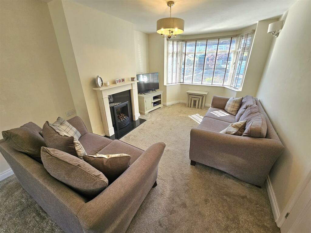 Additional property image - Henley Crescent, Solihull