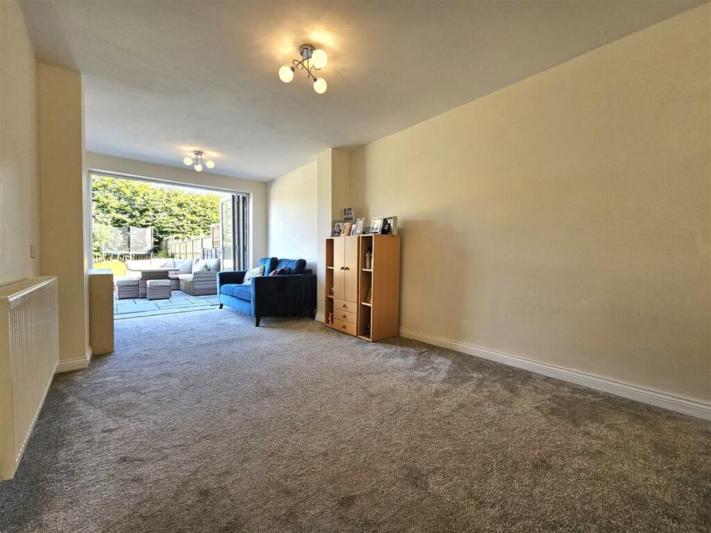 Additional property image - Henley Crescent, Solihull