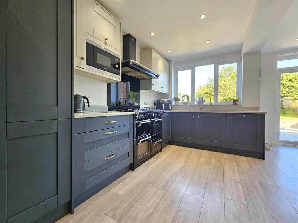 Additional property image - Henley Crescent, Solihull
