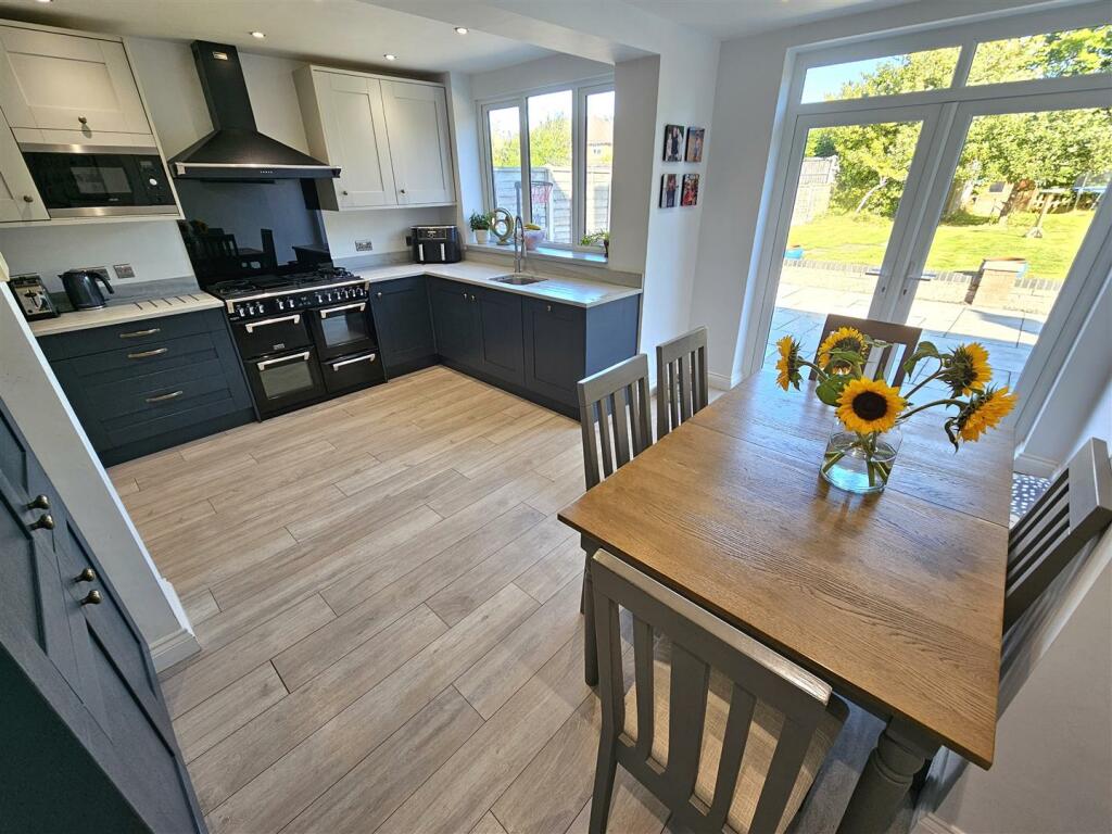 Additional property image - Henley Crescent, Solihull