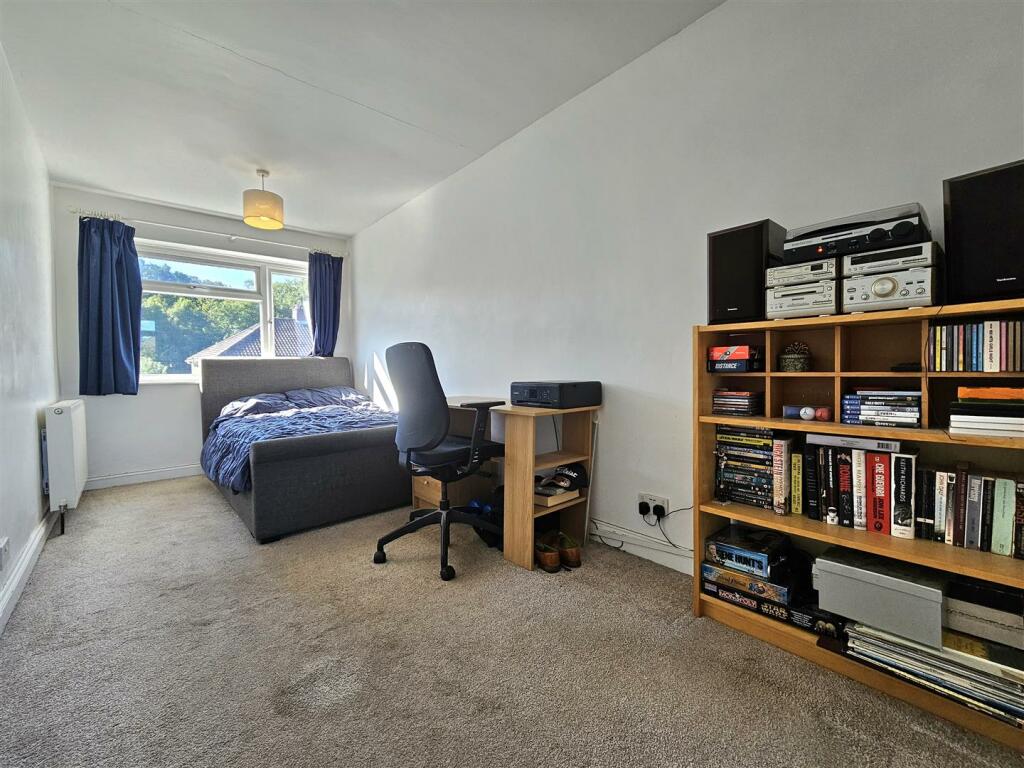 Additional property image - Henley Crescent, Solihull