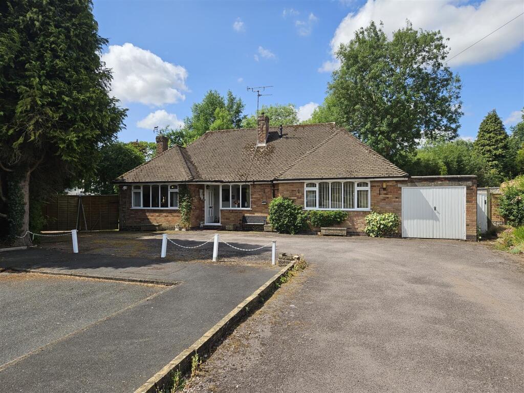 Main image of property: Cambridge Avenue, Solihull