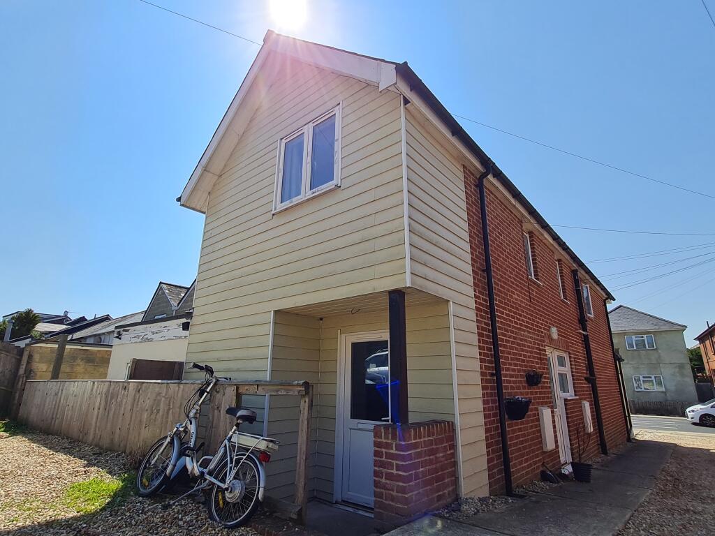 Main image of property: Sandown Road, Lake