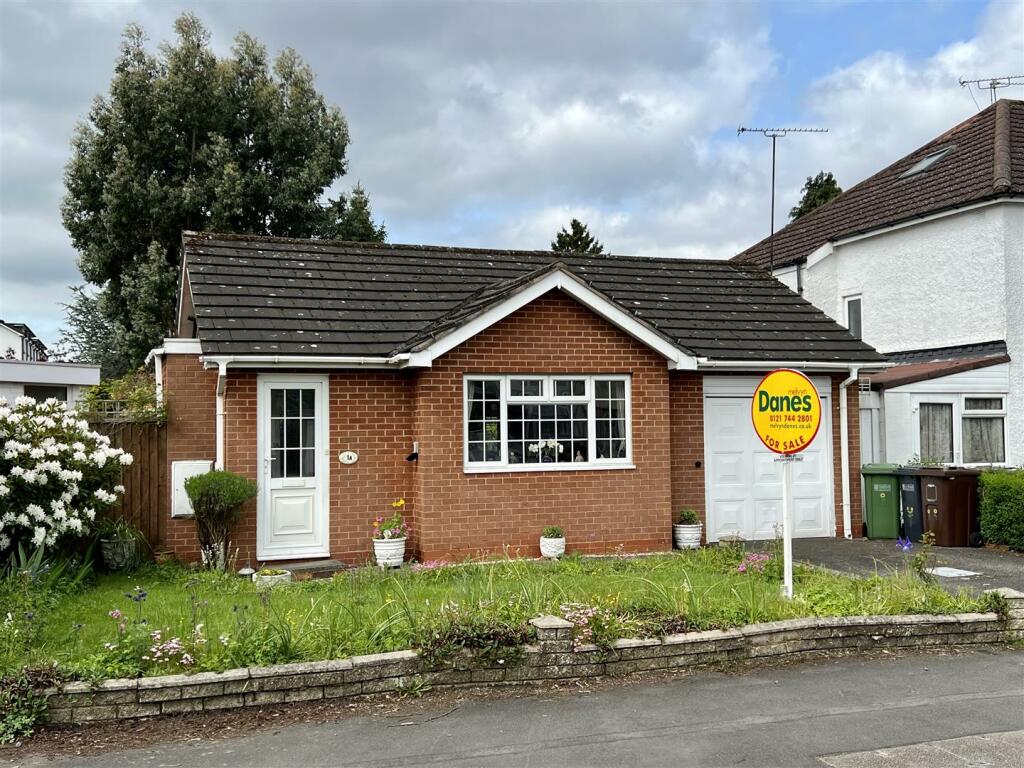 2 bedroom detached bungalow for sale in Welford Road, Shirley, Solihull