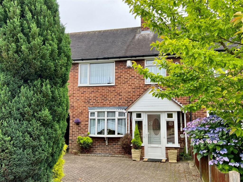 3 bedroom terraced house for sale in Blenheim Road, Shirley, Solihull, B90