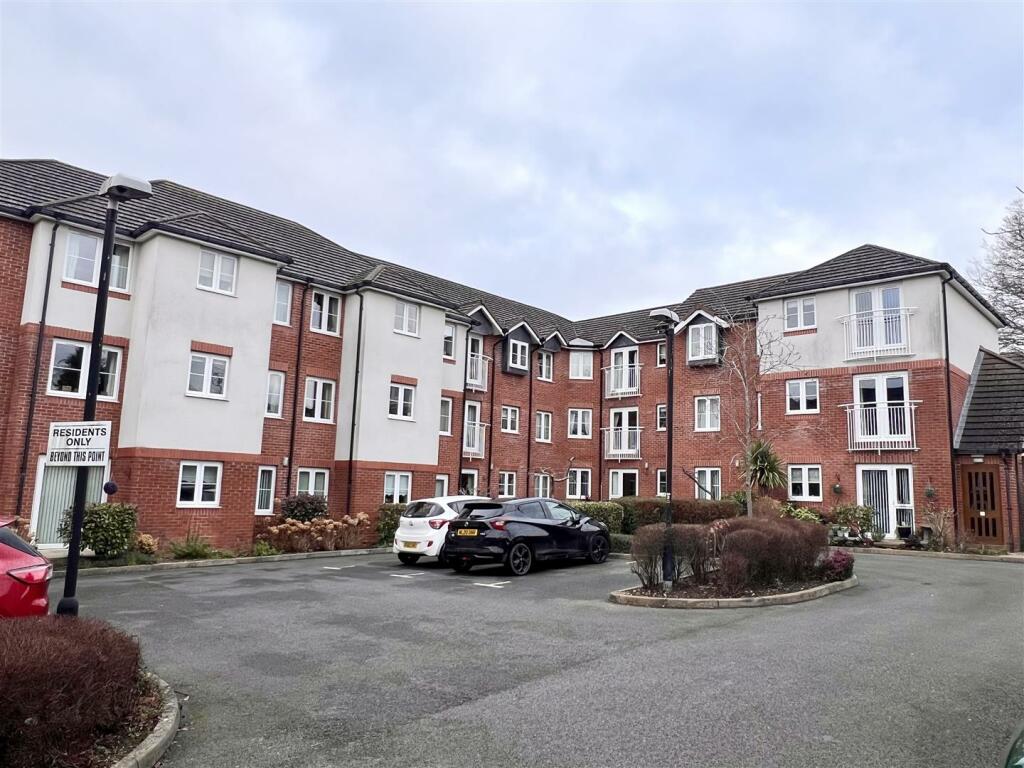 1 bedroom retirement property for sale in Gracewell Court, Stratford