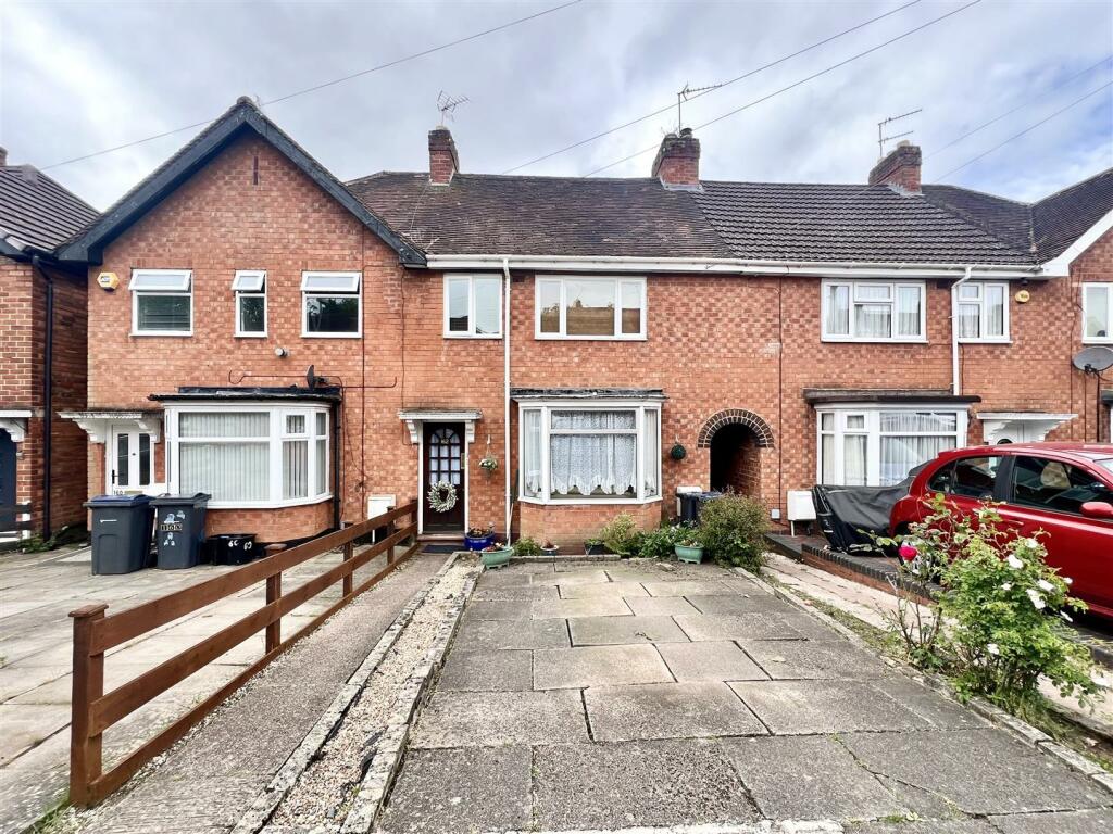 3 bedroom terraced house for sale in Gracemere Crescent, Hall Green, Birmingham, B28