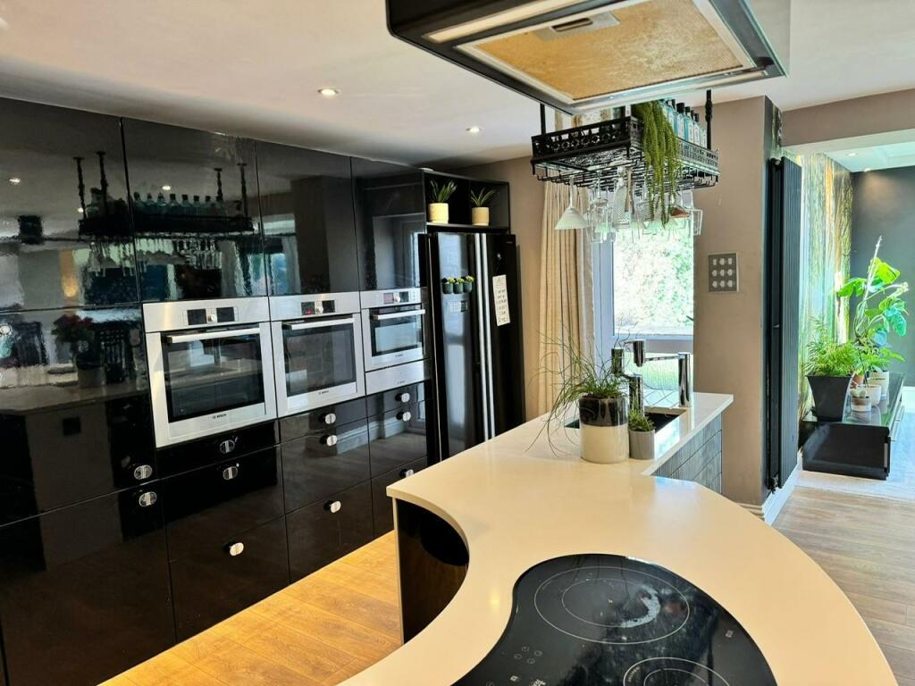 Additional property image - Longleat Drive, Cheswick Green, Solihull