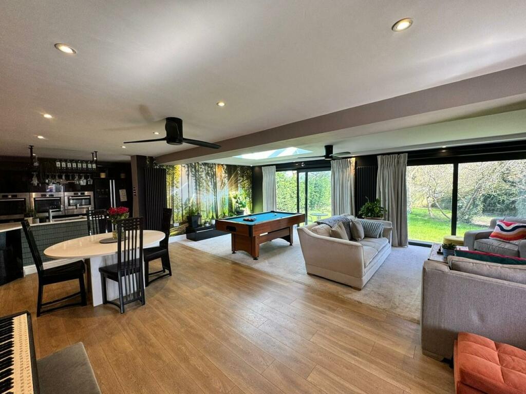 Additional property image - Longleat Drive, Cheswick Green, Solihull