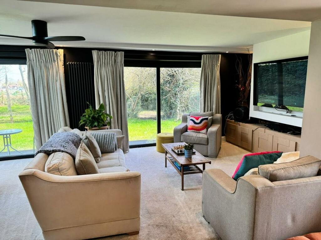 Additional property image - Longleat Drive, Cheswick Green, Solihull