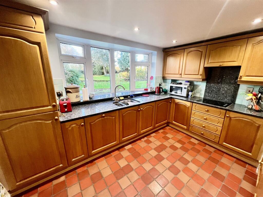 Additional property image - Creynolds Lane, Cheswick Green, Solihull
