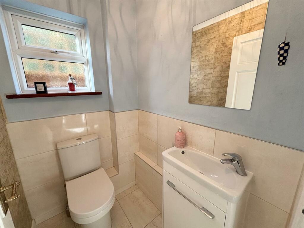 Additional property image - Longleat Drive, Cheswick Green, Solihull
