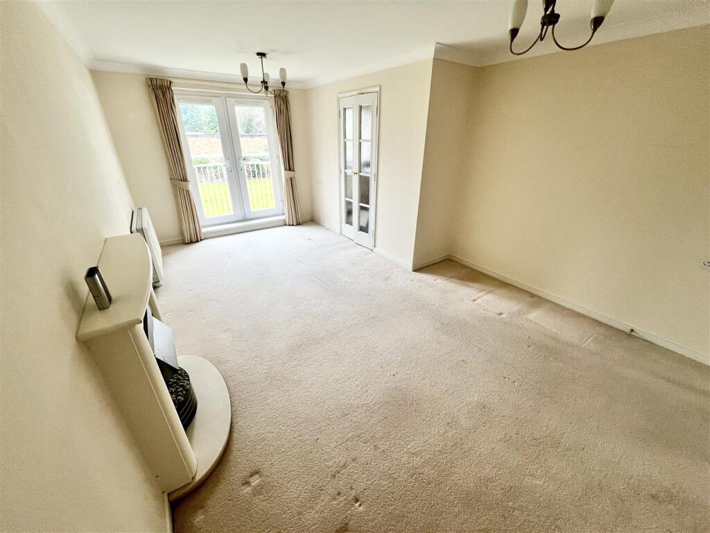 Additional property image - Stratford Road, Hall Green, Birmingham