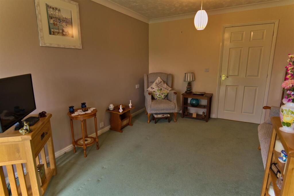 Additional property image - Stratford Road, Hall Green, Birmingham