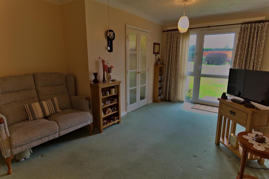Additional property image - Stratford Road, Hall Green, Birmingham