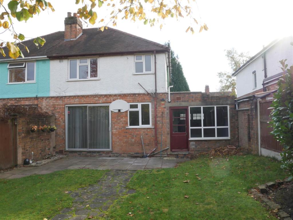 3 bedroom semidetached house for sale in Solihull Road, Shirley