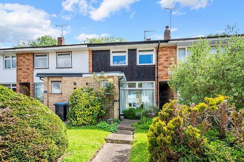 3 bedroom terraced house for sale in Silkham Road, Oxted, RH8 0NY, RH8