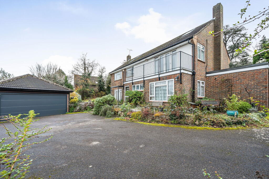 Main image of property: Oast Road, Oxted, RH8 9DX