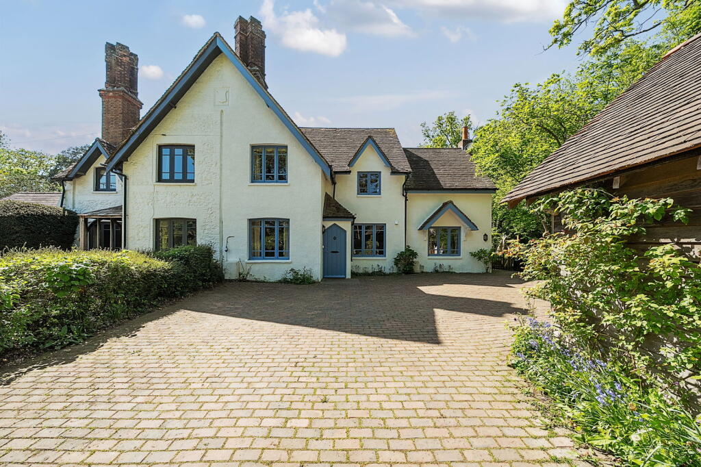 Main image of property: Brookside, Tilburstow Hill Road, Godstone, RH9 8JY