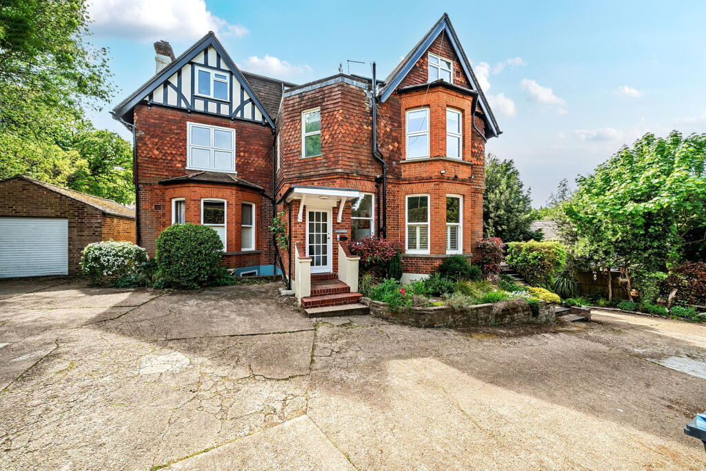 Main image of property: Snatts Hill,Oxted,RH8 0BN
