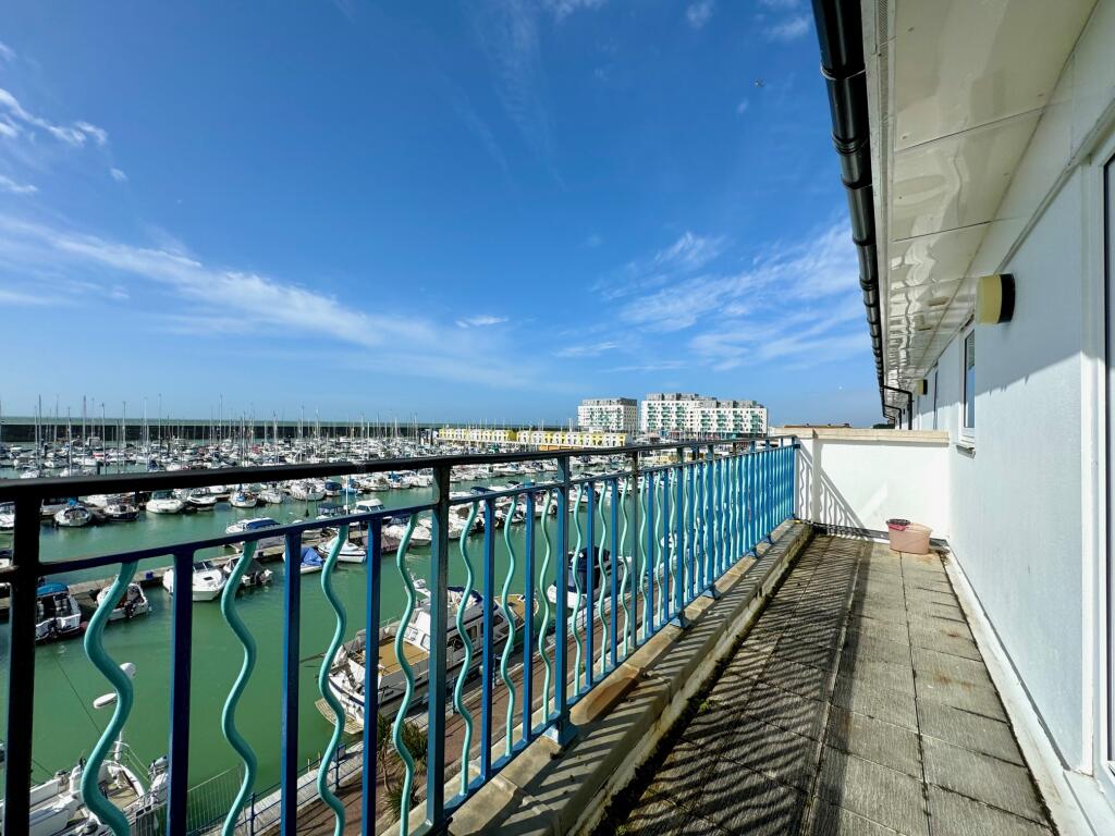 4 bedroom penthouse for rent in Brighton Marina, BN2 5XY, BN2