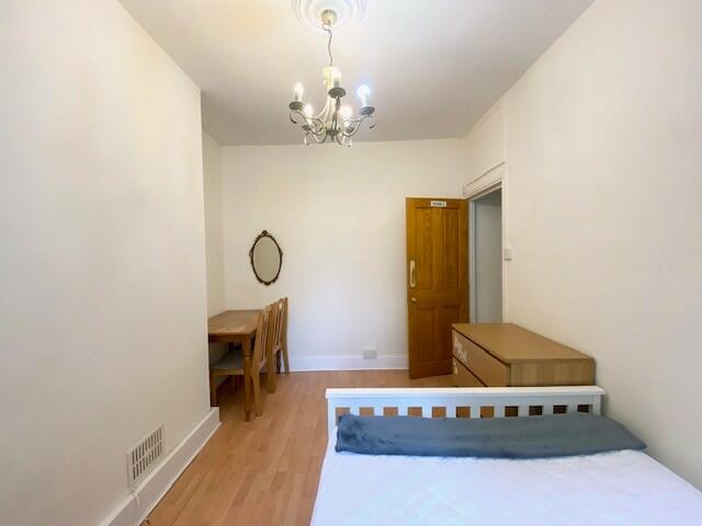Additional property image - Cobden Road, Worthing, BN11